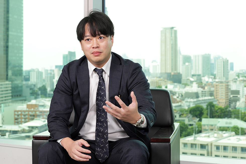 インタビュー
