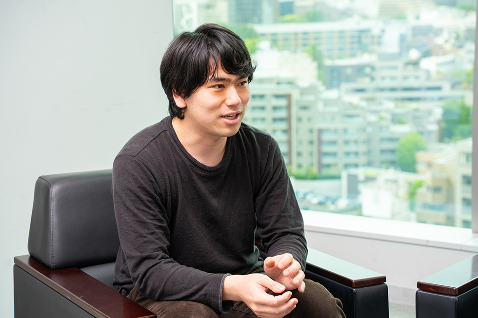 インタビューの様子