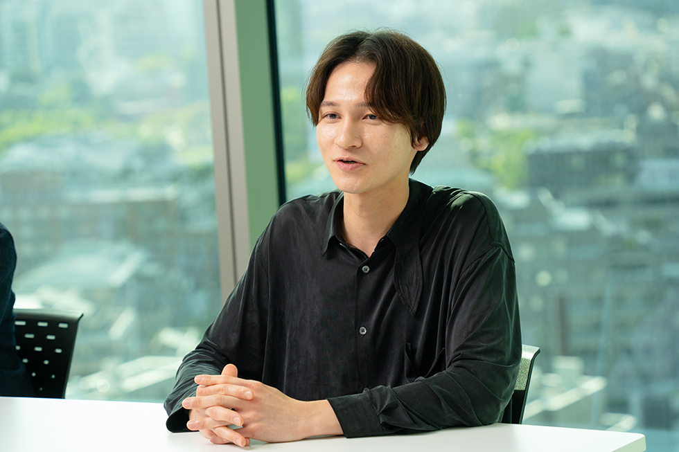 インタビュー